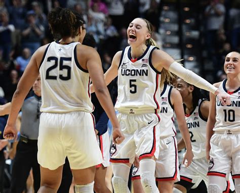 UConn Women's Basketball Forum .